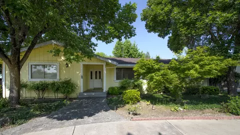 6100 Riverside Dr, Redding, CA 96001 photo 1