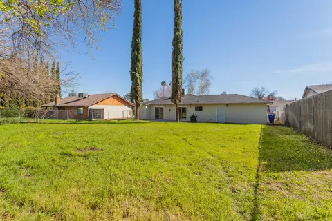 332 Rivella Vista Dr, Redding, CA 96001 photo 25