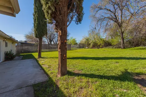332 Rivella Vista Dr, Redding, CA 96001 photo 23