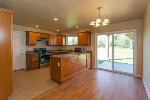 332 Rivella Vista Dr, Redding, CA 96001 photo 9