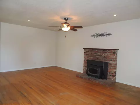 2834 Regal Ave, Redding, CA 96002 photo 3