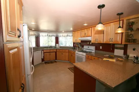 6143 Brassie Way, Redding, CA 96003 photo 7