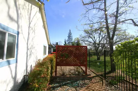 6143 Brassie Way, Redding, CA 96003 photo 33
