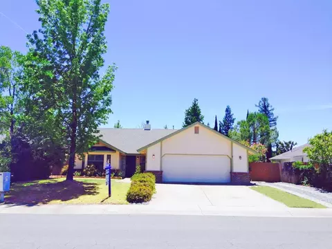 3075 Howard Dr, Redding, CA 96001 photo 1