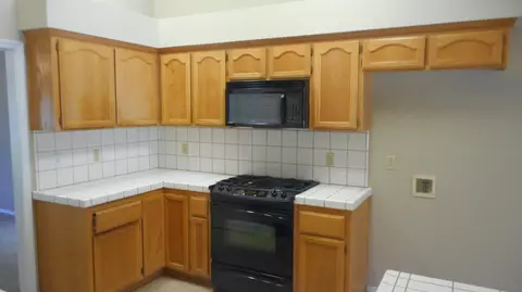 3075 Howard Dr, Redding, CA 96001 photo 9