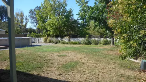 3075 Howard Dr, Redding, CA 96001 photo 26