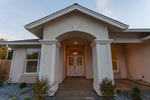3387 Seedling Dr, Redding, CA 96001 photo 2