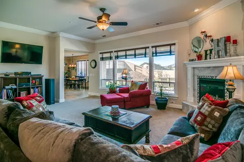 363 Stinson Loop, Redding, CA 96003 photo 11