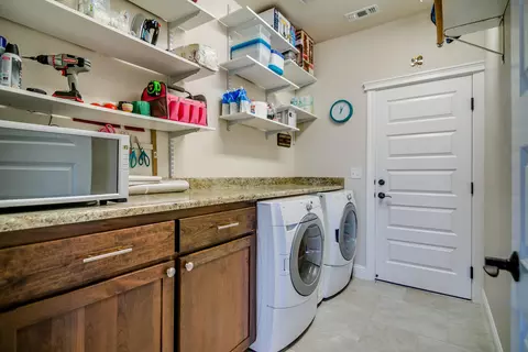 363 Stinson Loop, Redding, CA 96003 photo 6
