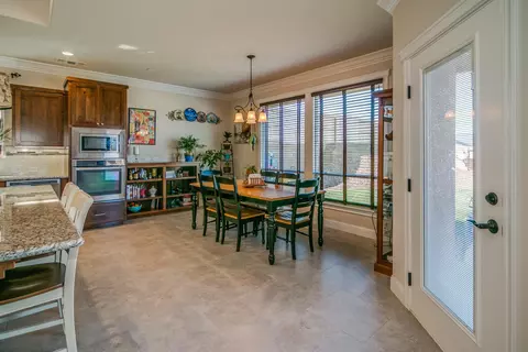 363 Stinson Loop, Redding, CA 96003 photo 9