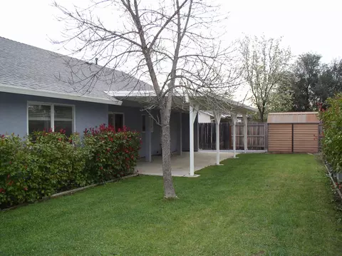 830 Fountain Cir, Redding, CA 96003 photo 3