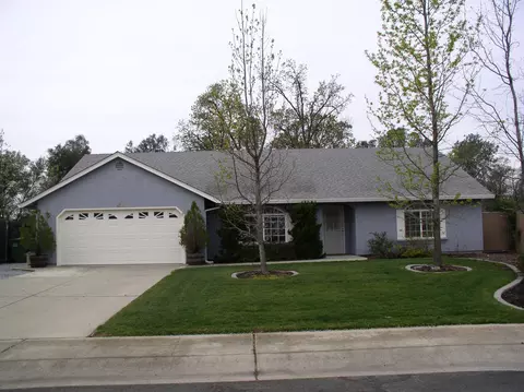 830 Fountain Cir, Redding, CA 96003 photo 1