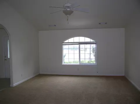 830 Fountain Cir, Redding, CA 96003 photo 5