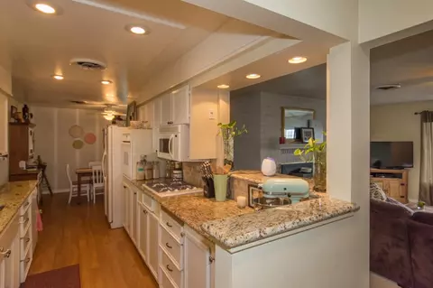 6291 Glen Way, Redding, CA 96001 photo 10