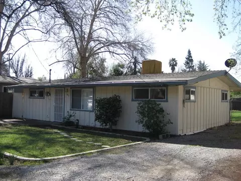 449 Rio St, Redding, CA 96001 photo 1