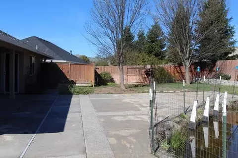 7639 Pit Rd, Redding, CA 96001 photo 4