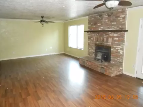 2368 North Dr, Redding, CA 96001 photo 2