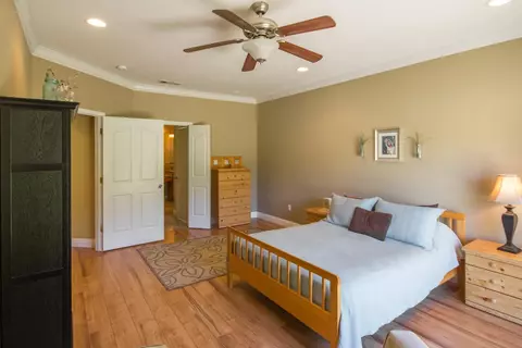 4898 Squirrel Run Ct, Redding, CA 96002 photo 9