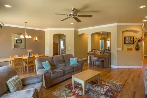 4898 Squirrel Run Ct, Redding, CA 96002 photo 4