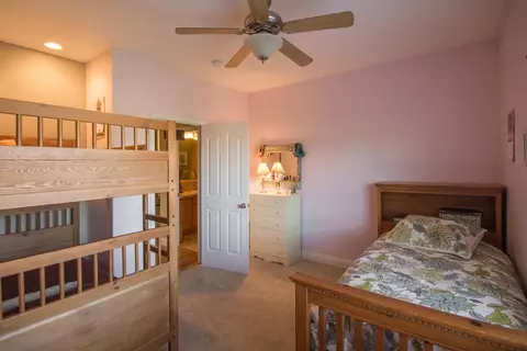 4898 Squirrel Run Ct, Redding, CA 96002 photo 7
