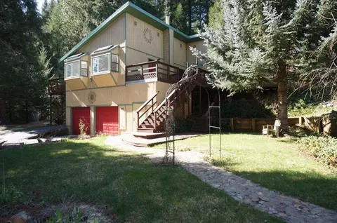 200 Guy Covington Rd, Trinity Center, CA 96091 photo 1