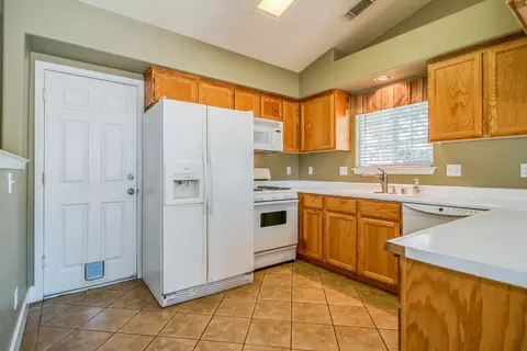 3309 Lawrence Rd, Redding, CA 96002 photo 5