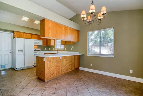 3309 Lawrence Rd, Redding, CA 96002 photo 4