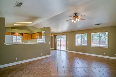 3309 Lawrence Rd, Redding, CA 96002 photo 3