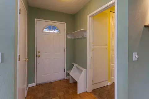 2433 Celestial St, Redding, CA 96002 photo 3