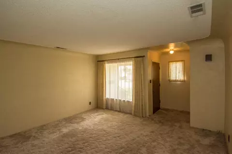1725 Garden Ave, Redding, CA 96001 photo 2