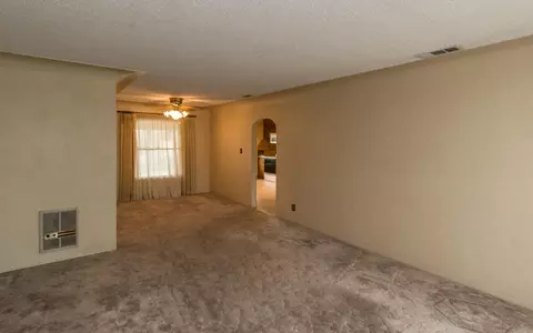 1725 Garden Ave, Redding, CA 96001 photo 3