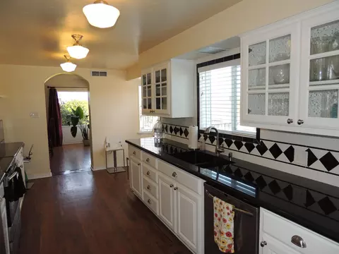 2265 Placer St, Redding, CA 96001 photo 12