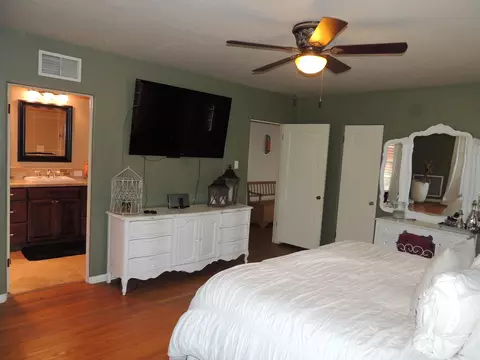 2265 Placer St, Redding, CA 96001 photo 22