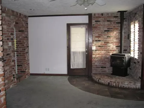 3691 Mercury Dr, Redding, CA 96002 photo 7