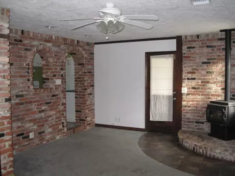 3691 Mercury Dr, Redding, CA 96002 photo 6