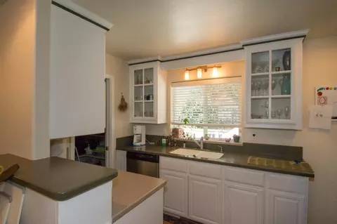1370 Lakeside Dr, Redding, CA 96001 photo 8