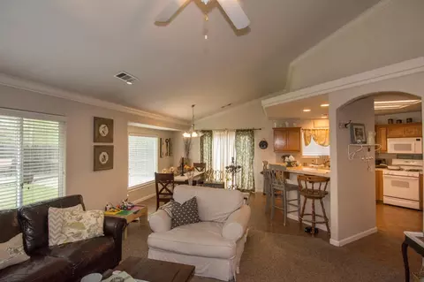 2617 Rhinestone Way, Redding, CA 96001 photo 4