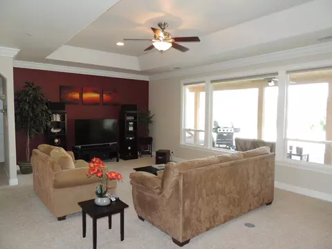 19360 Raintree Ln, Redding, CA 96003 photo 5
