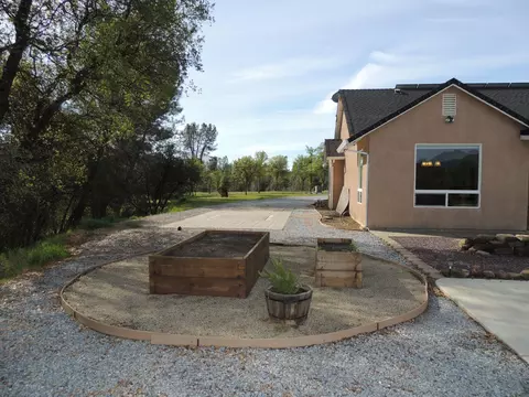 19360 Raintree Ln, Redding, CA 96003 photo 25