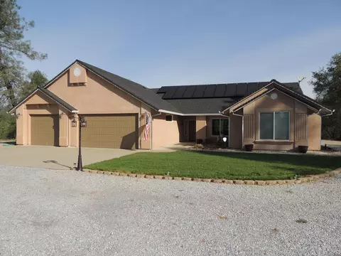 19360 Raintree Ln, Redding, CA 96003 photo 1