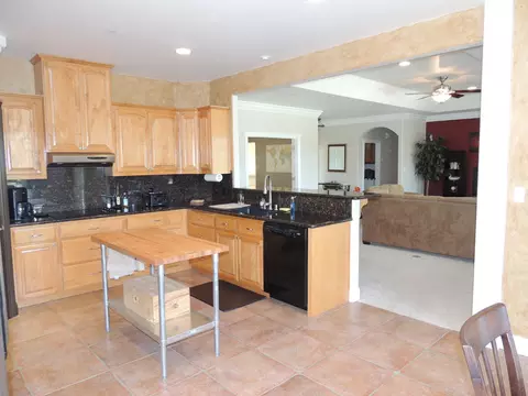 19360 Raintree Ln, Redding, CA 96003 photo 10