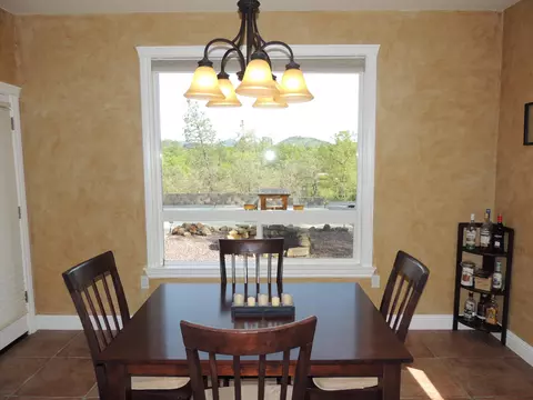 19360 Raintree Ln, Redding, CA 96003 photo 11