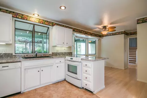9347 Canyon Hollow Dr, Redding, CA 96001 photo 8