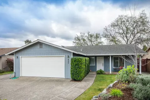 625 Lowe St, Redding, CA 96001 photo 1