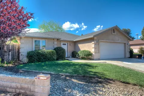 3994 Ethan Ln, Redding, CA 96002 photo 1