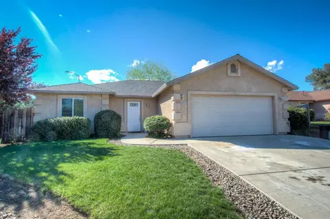 3994 Ethan Ln, Redding, CA 96002 photo 2