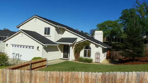 896 Country Oak, Redding, CA 96003 photo 1