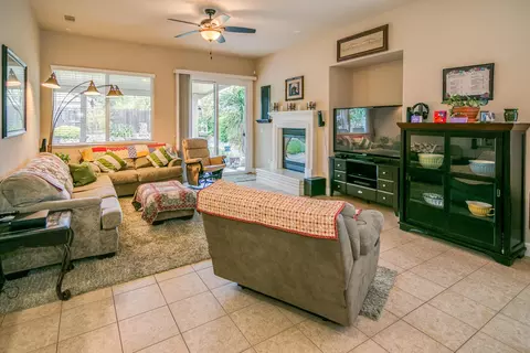 612 Rivercrest Pkwy, Redding, CA 96002 photo 9