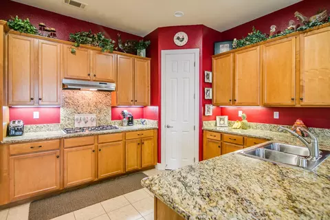 612 Rivercrest Pkwy, Redding, CA 96002 photo 6