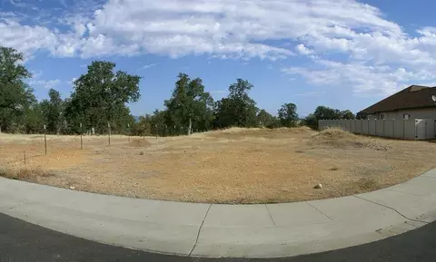 2102 Cadjew, Redding, CA 96003 photo 1